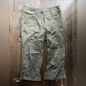 H&M Women’s Olive Green / Army Green Cargo Pants